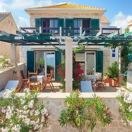 Gracin - Premium One Bedroom With Terrace A3